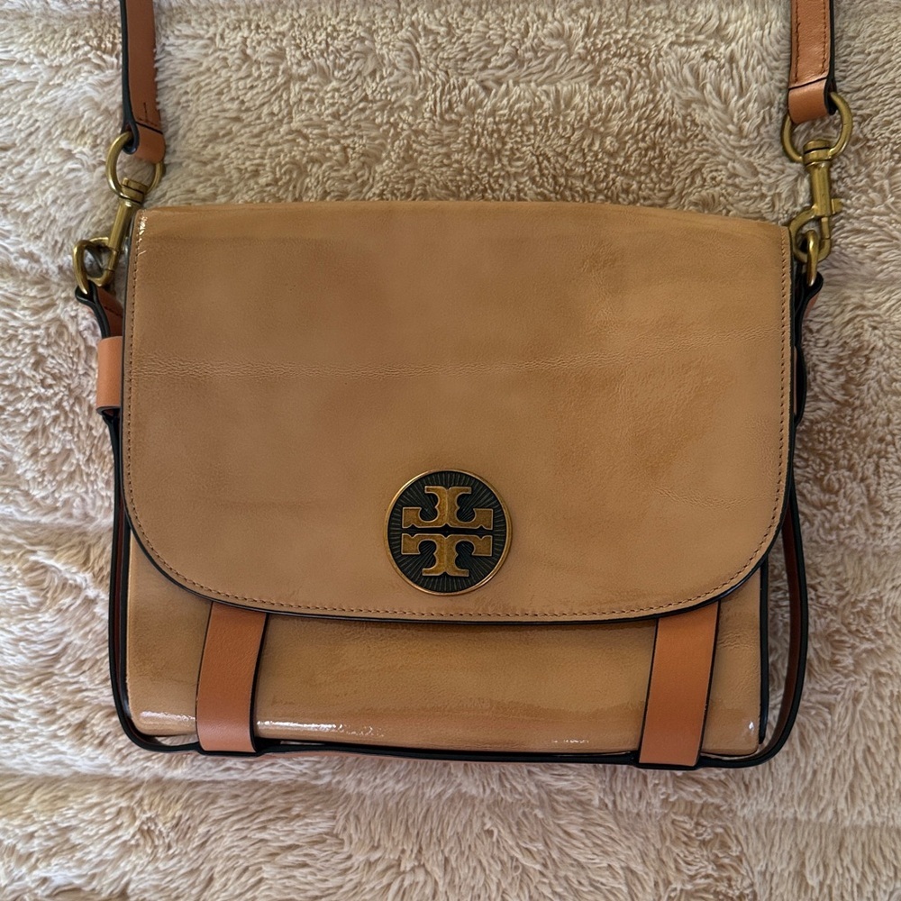 Tory Burch Alastair Pebbled Leather Shoulder Crossbody Bag Tan Convertible Bag